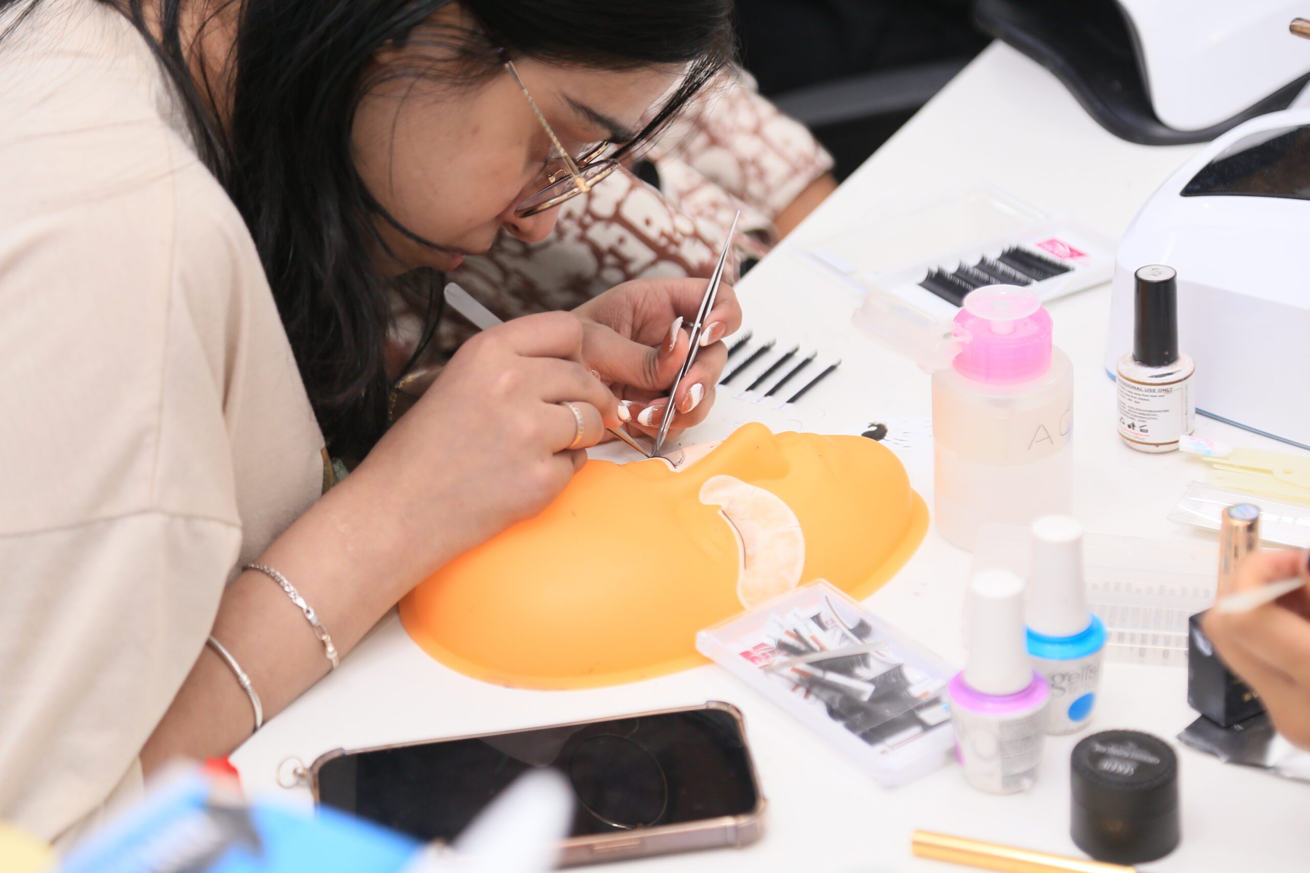 Eyelash extensions course in Sharjah