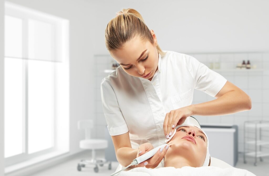 How long do cosmetology courses take to complete? Cosmeza Beauty Institute
