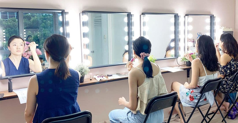Top Reasons to Join a Makeup Institute in Dubai Right Now Cosmeza Beauty Institute