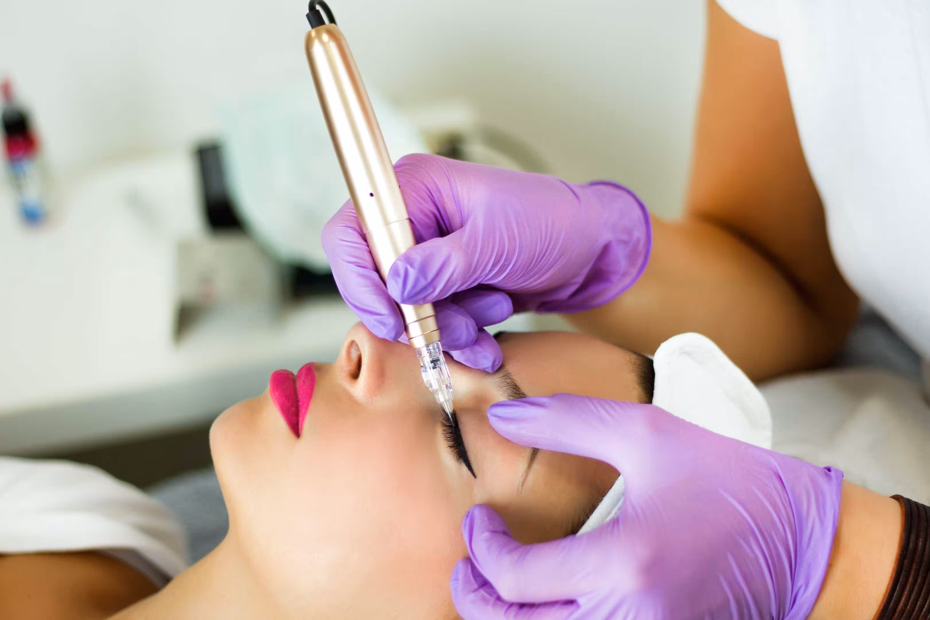 Semi permanent make up course